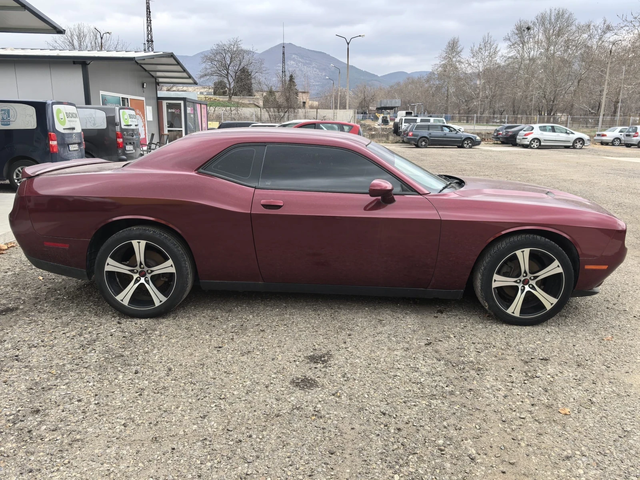 Dodge Challenger - автомобили, коли, обяви за нови и употребявани 3
