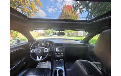 Dodge Challenger SXT Plus RWD - автомобили, коли, обяви за нови и употребявани 10