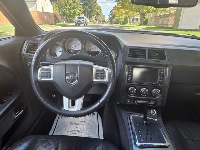 Dodge Challenger SXT Plus RWD - автомобили, коли, обяви за нови и употребявани 8