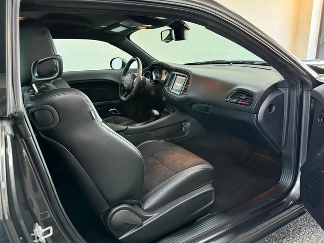 Dodge Challenger 6.4L R/T - автомобили, коли, обяви за нови и употребявани 13