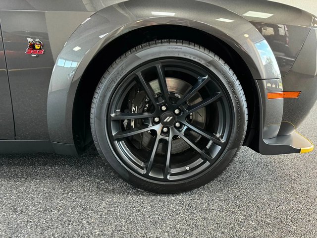 Dodge Challenger 6.4L R/T - автомобили, коли, обяви за нови и употребявани 7