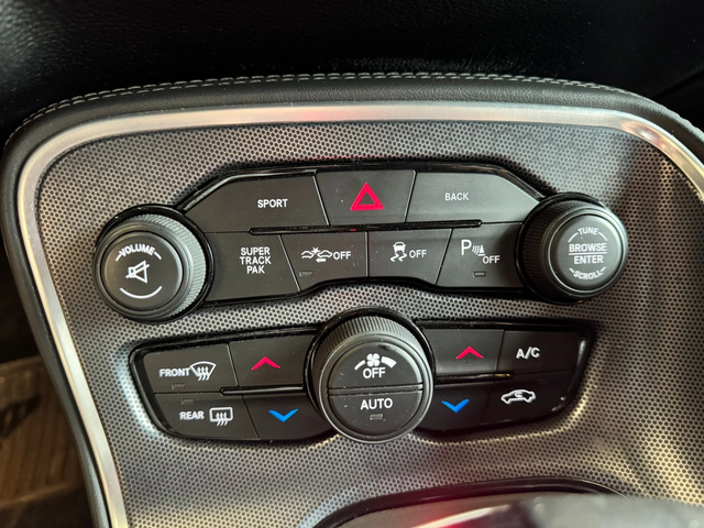 Dodge Challenger 6.4 HEMI * ScatPack SRT392* Лизинг - автомобили, коли, обяви за нови и употребявани 11