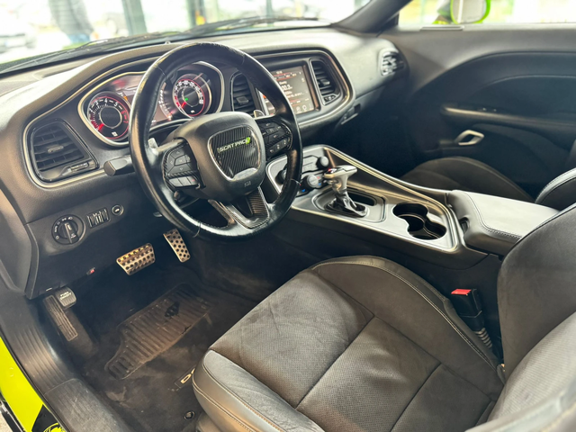 Dodge Challenger 6.4 HEMI * ScatPack SRT392* Лизинг - автомобили, коли, обяви за нови и употребявани 7