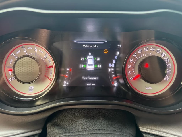 Dodge Challenger R/T* RWD* АвтоКредит* (ЦЕНА ДО БГ) - автомобили, коли, обяви за нови и употребявани 11