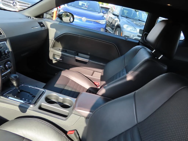 Dodge Challenger R/T* Classic* RWD* АвтоКредит* (ЦЕНА ДО БГ) - автомобили, коли, обяви за нови и употребявани 12