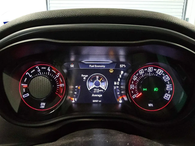 Dodge Challenger - автомобили, коли, обяви за нови и употребявани 9