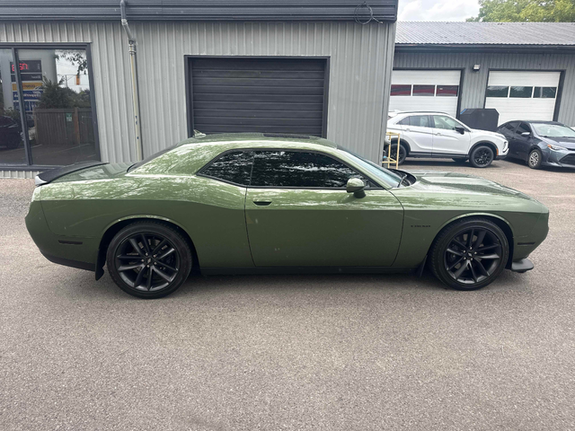 Dodge Challenger 5.7L 8cyl RWD - автомобили, коли, обяви за нови и употребявани 2