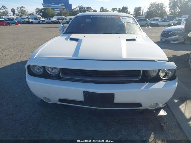 Dodge Challenger 5.7L V-8 VVT, 372HP Rear Wheel Drive - автомобили, коли, обяви за нови и употребявани 12