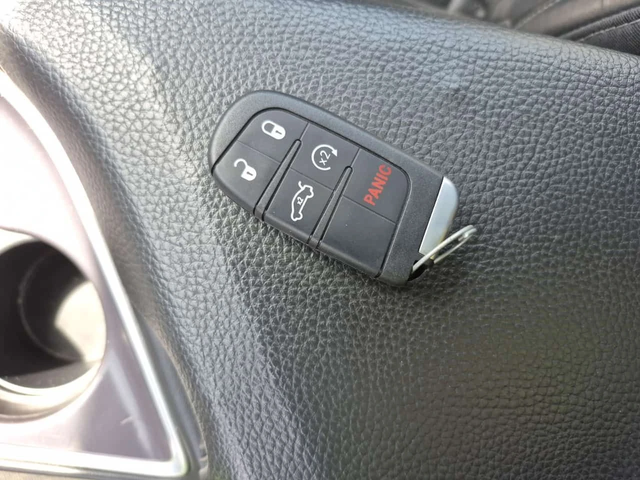Dodge Challenger SXT/CARFAX/Дистроник/Подгрев/Кожа - автомобили, коли, обяви за нови и употребявани 7