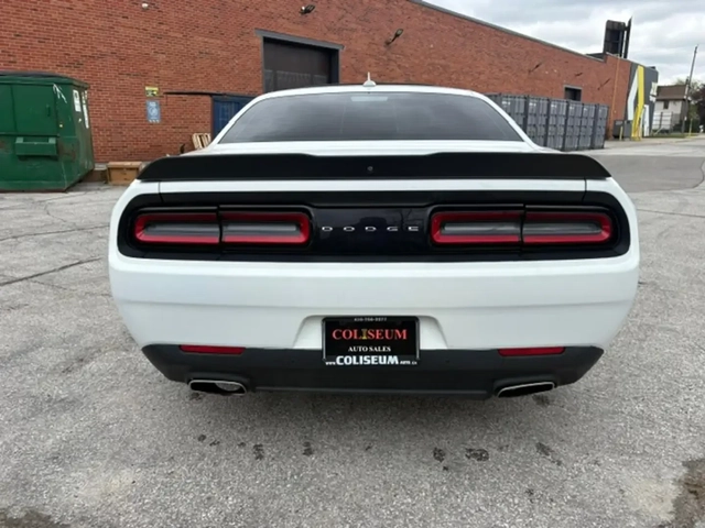 Dodge Challenger SXT * * PREMIUM PACKAGE* * - автомобили, коли, обяви за нови и употребявани 3