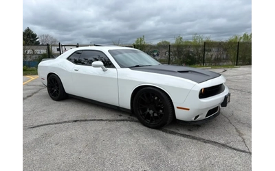 Dodge Challenger SXT * * PREMIUM PACKAGE* * - автомобили, коли, обяви за нови и употребявани 6