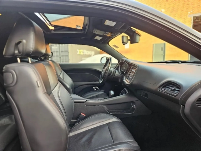 Dodge Challenger SXT PLUS| NAVI| ШИБИДАХ| КОЖЕН САЛОН - автомобили, коли, обяви за нови и употребявани 7