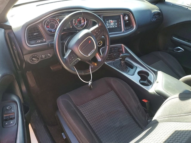 Dodge Challenger SXT* RWD* AUTOMAT* СЕРВИЗНА ИСТОРИЯ - автомобили, коли, обяви за нови и употребявани 7