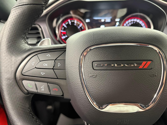 Dodge Challenger 6.4L 8cyl RWD - автомобили, коли, обяви за нови и употребявани 16