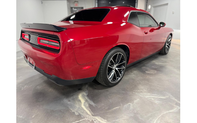 dodge-challenger-6-4l-8cyl-rwd - 2