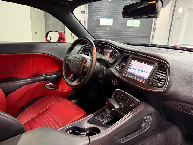 Dodge Challenger 6.4L 8cyl RWD - автомобили, коли, обяви за нови и употребявани 8