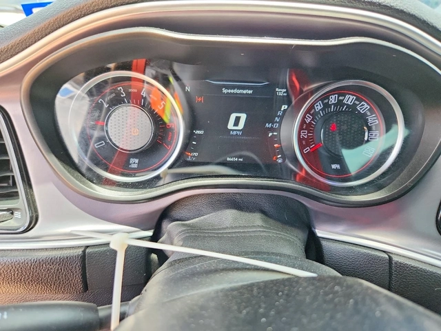 Dodge Challenger R* 6.4* V8* - автомобили, коли, обяви за нови и употребявани 8