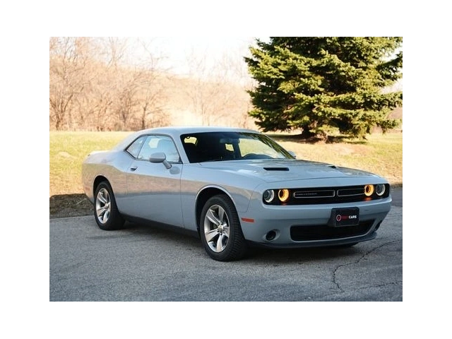 Dodge Challenger SXT | V6 | Camera | Bluetooth - автомобили, коли, обяви за нови и употребявани 0
