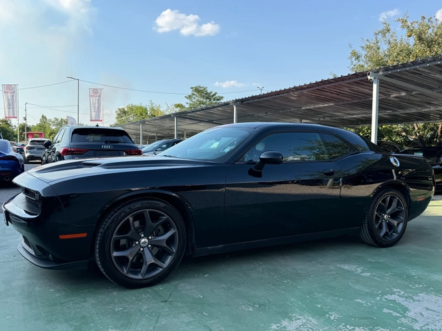 Dodge Challenger SXT - автомобили, коли, обяви за нови и употребявани 0