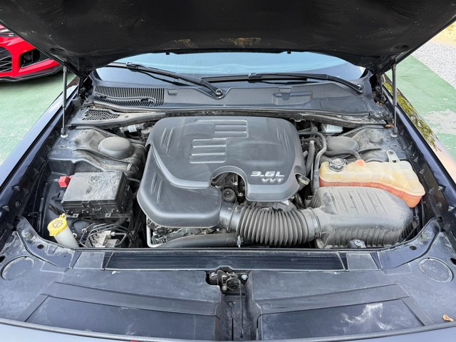 Dodge Challenger SXT - автомобили, коли, обяви за нови и употребявани 15