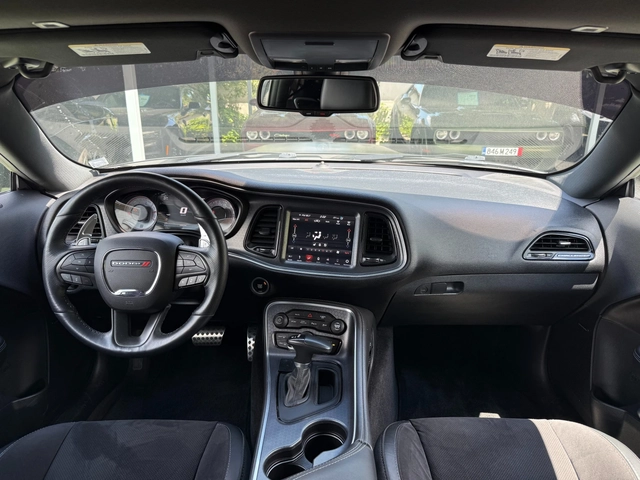 Dodge Challenger 6.4 T/A - автомобили, коли, обяви за нови и употребявани 11