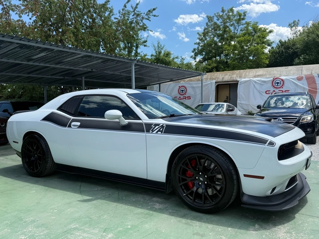 Dodge Challenger 6.4 T/A - автомобили, коли, обяви за нови и употребявани 2