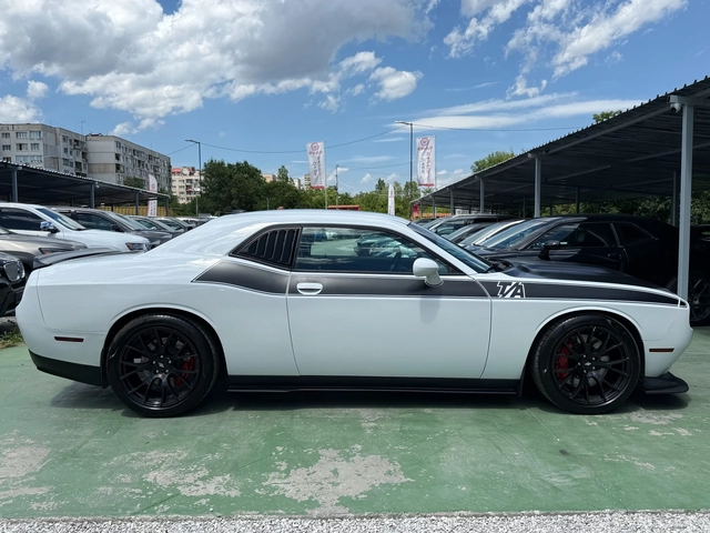 Dodge Challenger 6.4 T/A - автомобили, коли, обяви за нови и употребявани 3