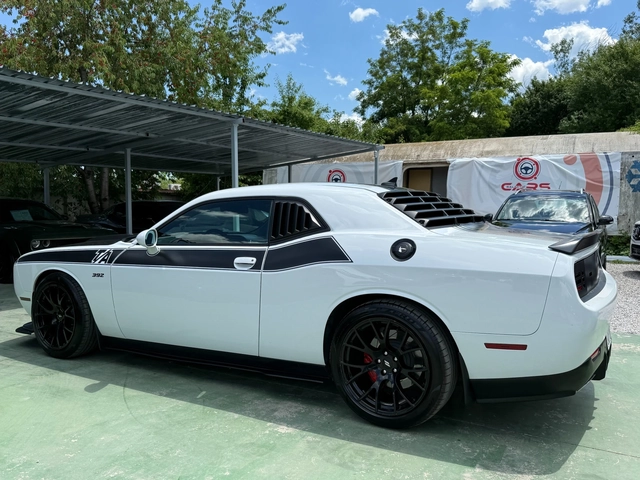 Dodge Challenger 6.4 T/A - автомобили, коли, обяви за нови и употребявани 6