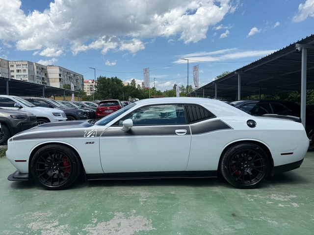 Dodge Challenger 6.4 T/A - автомобили, коли, обяви за нови и употребявани 7