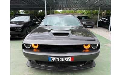 Dodge Challenger SXT PLUS - автомобили, коли, обяви за нови и употребявани 1