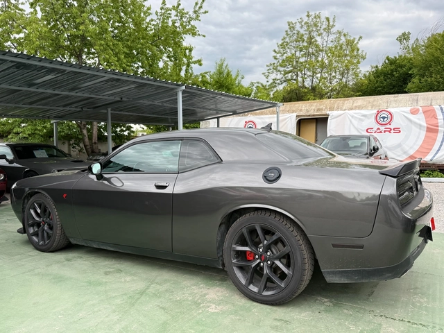 Dodge Challenger SXT PLUS - автомобили, коли, обяви за нови и употребявани 5
