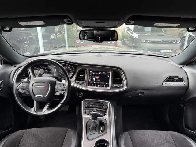 Dodge Challenger SXT PLUS - автомобили, коли, обяви за нови и употребявани 9