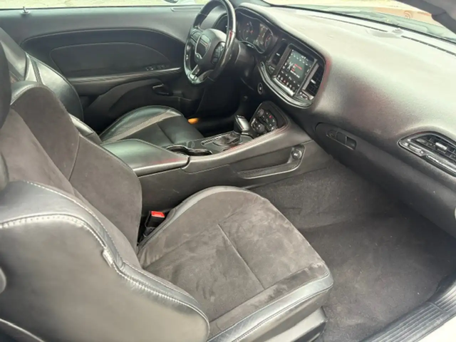 Dodge Challenger SXT PREMIUM-LEATHER-ROOF-CAMERA-NAVIGATION-WE FINA Rear Wheel Drive - автомобили, коли, обяви за нови и употребявани 8