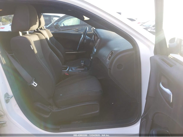 Dodge Charger 3.6L V-6 DOHC, VVT, 292HP All Wheel Drive - автомобили, коли, обяви за нови и употребявани 4