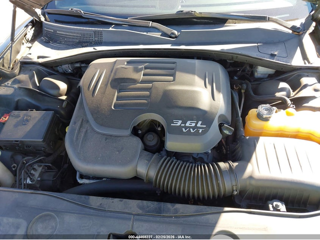 Dodge Charger 3.6L V-6 DOHC, VVT, 292HP Rear Wheel Drive - автомобили, коли, обяви за нови и употребявани 9