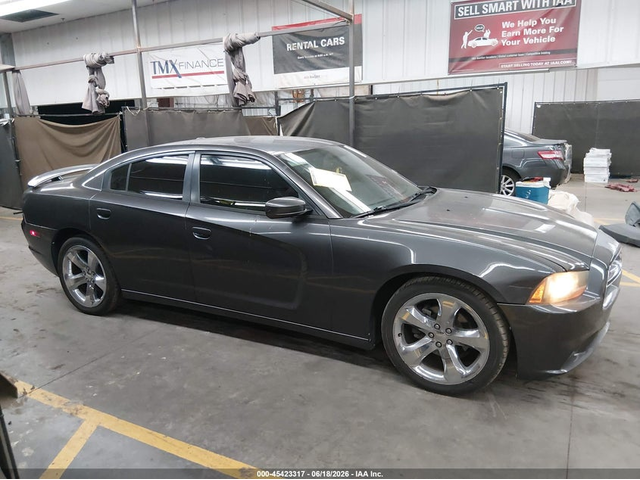 Dodge Charger 3.6L V-6 DOHC, VVT, 292HP Rear Wheel Drive - автомобили, коли, обяви за нови и употребявани 12