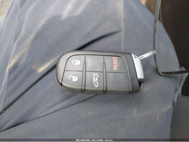 Dodge Charger 5.7L V-8 370HP Rear Wheel Drive - автомобили, коли, обяви за нови и употребявани 10