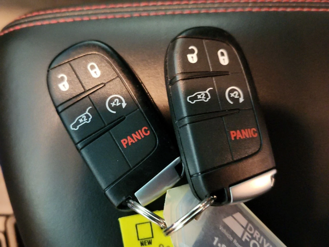 Dodge Durango RT С РЕГИСТРАЦИЯ & АВТО КРЕДИТ - автомобили, коли, обяви за нови и употребявани 6