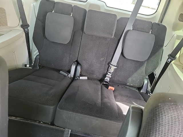 Dodge GRAND CARAVAN 3.6L 6cyl Front Wheel Drive - автомобили, коли, обяви за нови и употребявани 12