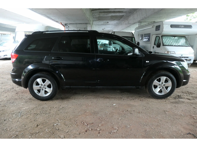 Dodge Journey 2.0CRD АВТОМАТИК SXT АВТОПИЛОТ - автомобили, коли, обяви за нови и употребявани 5