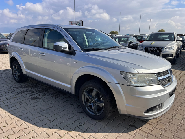 Dodge Journey 2.4i AVTOMAT/NAVI/KAMERA EURO 5 - автомобили, коли, обяви за нови и употребявани 3