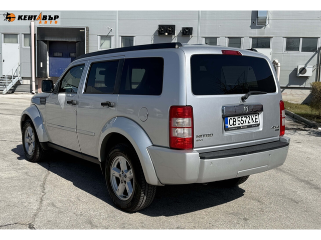 Dodge Nitro Автоматик/4х4/ГАРАНЦИЯ ОТ КЕНТАВЪР - автомобили, коли, обяви за нови и употребявани 2