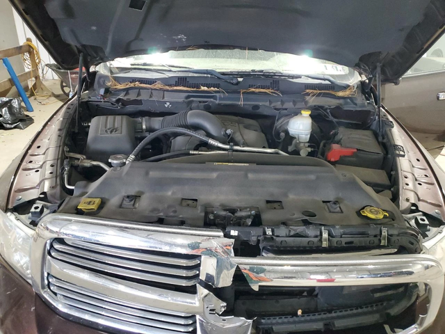 Dodge RAM 1500 5.7 HEMI V8 / 4×4 / Големи хромирани джанти / - автомобили, коли, обяви за нови и употребявани 10