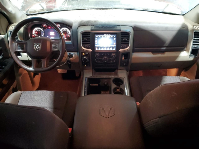 Dodge RAM 1500 5.7 HEMI V8 / 4×4 / Големи хромирани джанти / - автомобили, коли, обяви за нови и употребявани 7