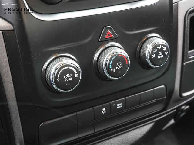 Dodge RAM 1500 2017* 4WD Crew Cab 140.5" Express* V8 HEMI - автомобили, коли, обяви за нови и употребявани 12