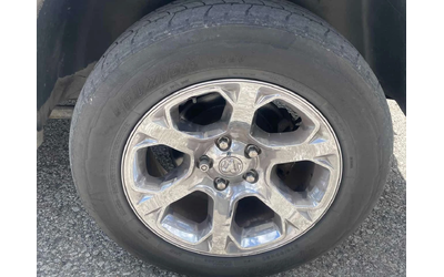 Dodge RAM 1500 * Laramie * ОБДУХВАНЕ * КОМПЛЕКТ ГУМИ - автомобили, коли, обяви за нови и употребявани 11