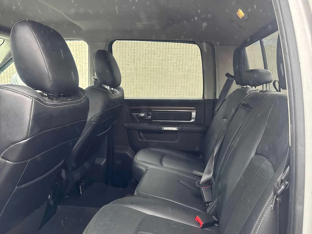 Dodge RAM 1500 * Laramie * ОБДУХВАНЕ * КОМПЛЕКТ ГУМИ - автомобили, коли, обяви за нови и употребявани 16