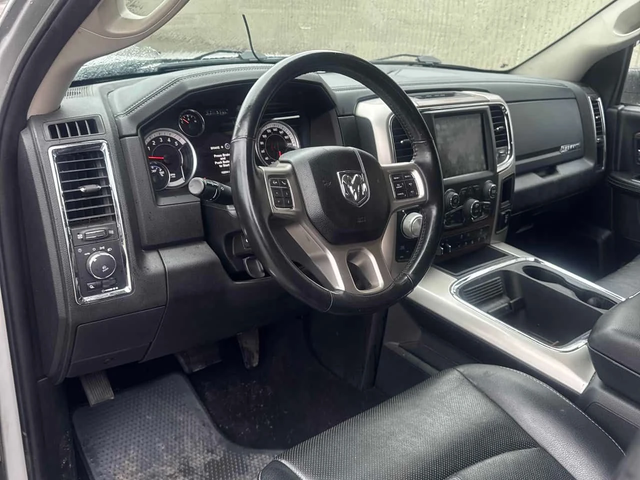 Dodge RAM 1500 * Laramie * ОБДУХВАНЕ * КОМПЛЕКТ ГУМИ - автомобили, коли, обяви за нови и употребявани 4