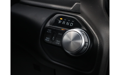 Dodge RAM 1500 5.7 HEMI V8/Crew Cab Long/4WD/Камера/Подгрев - автомобили, коли, обяви за нови и употребявани 9