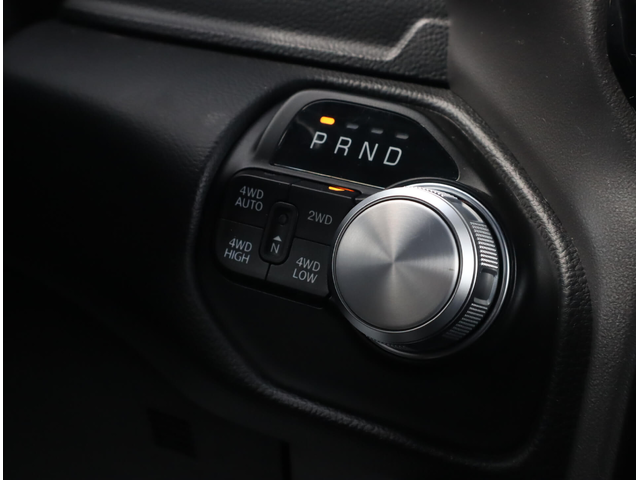 Dodge RAM 1500 5.7 HEMI V8/Crew Cab Long/4WD/Камера/Подгрев - автомобили, коли, обяви за нови и употребявани 9